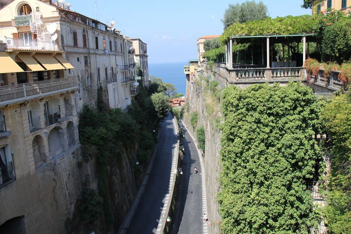 Sorrento_from_Piazza_Tasso